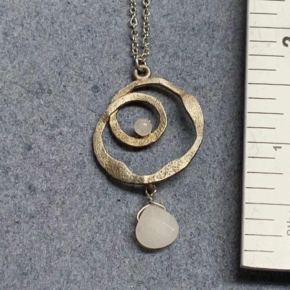 Swirled Pendant Necklace 16 In White Pearl Dangle Delicate Silver Chain Vintage - Picture 4 of 5